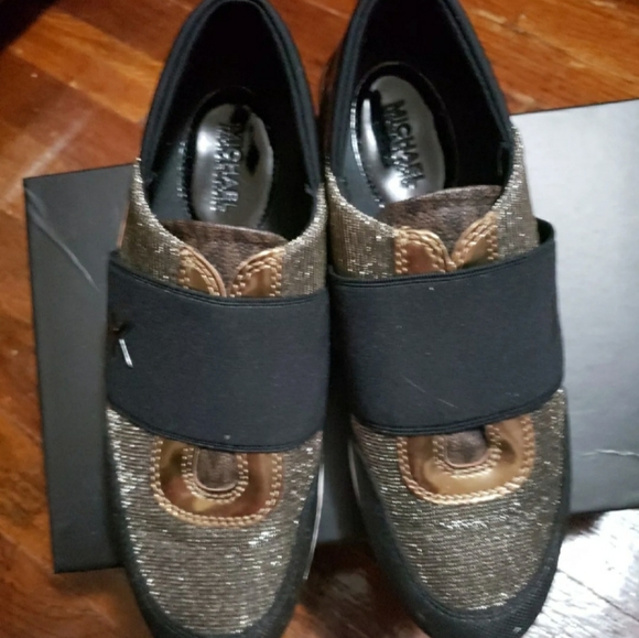 MICHAEL Michael Kors Shoes - Michael Michael Kors fashion shoes with velcro strap